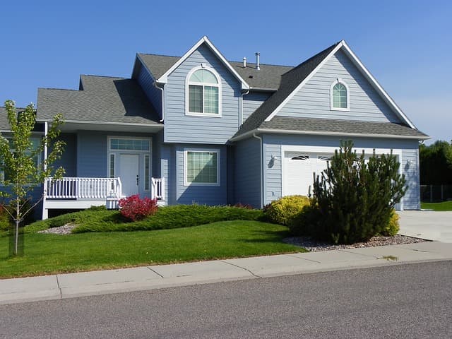 Representative bayfront residence